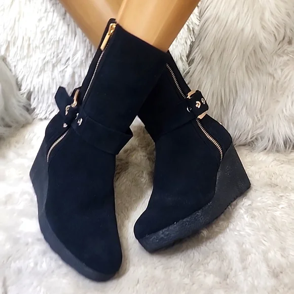 MICHAEL KORS ANKLE BOOTS - Picture 2 of 10